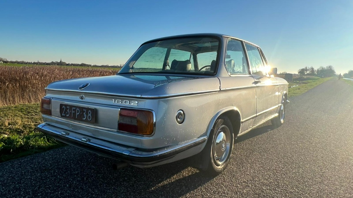 1975 BMW 1602 Image 4